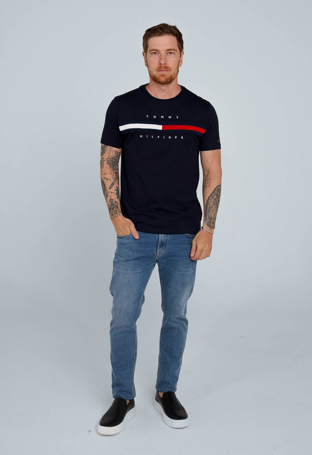 Camiseta Tommy Hilfiger Logo Faixa Tricolor - Henri Store