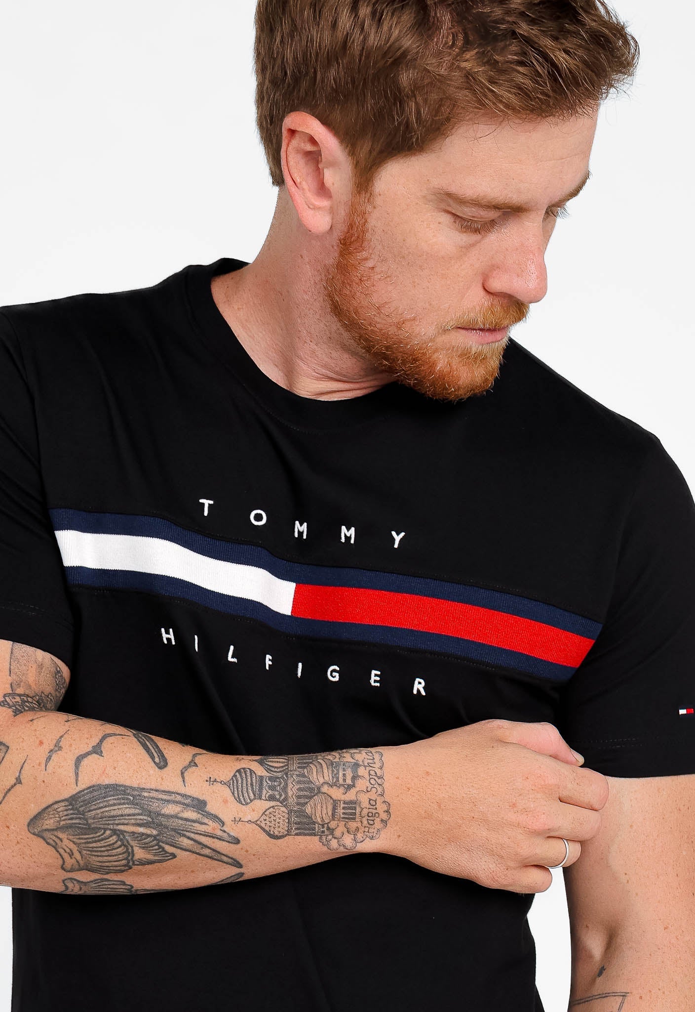 Camiseta Tommy Hilfiger Logo Faixa Tricolor - Henri Store