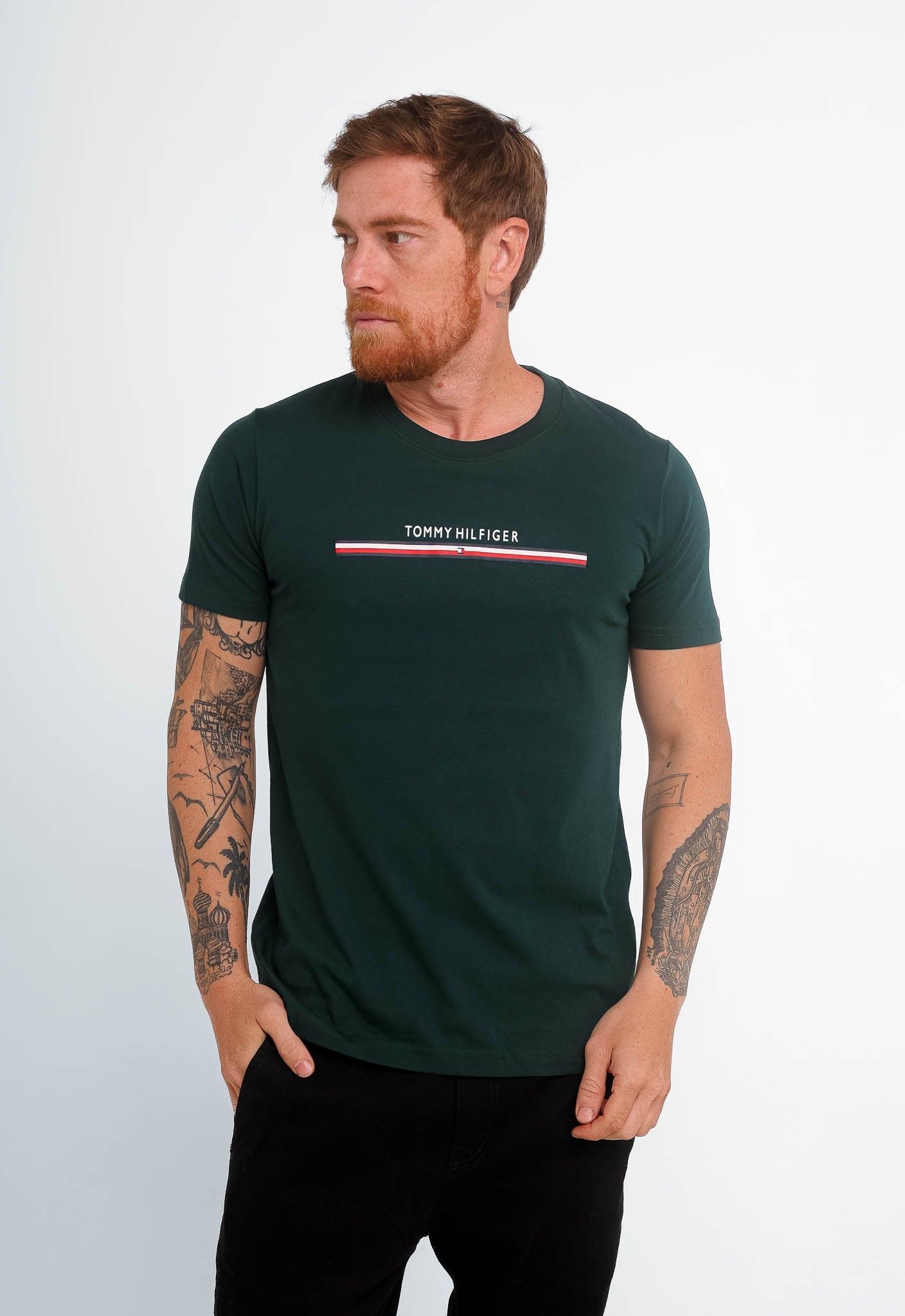Camiseta Tommy Hilfiger Logo Frontal - LIVE - Henri Store