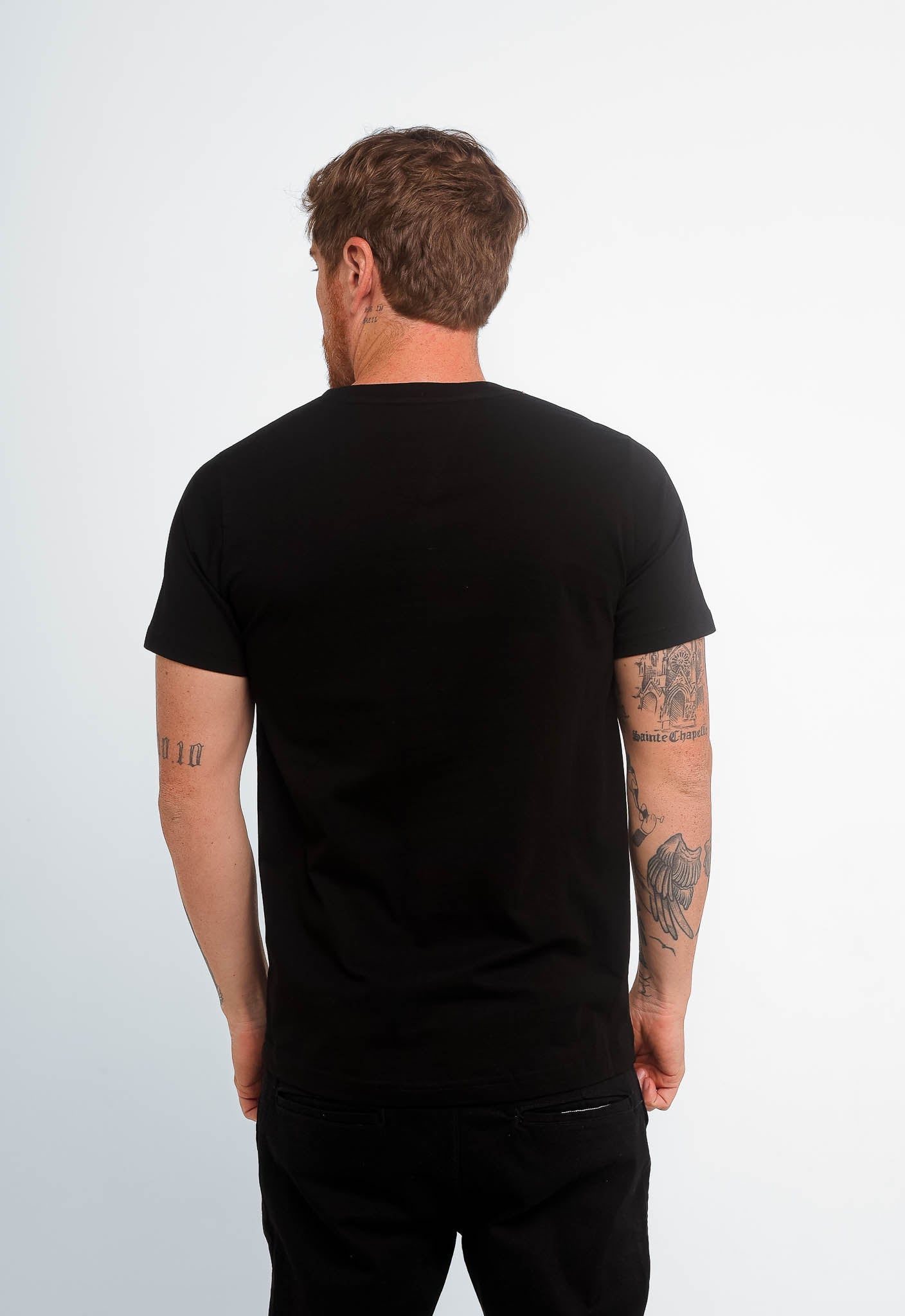 Camiseta Tommy Hilfiger Logo Frontal - LIVE - Henri Store