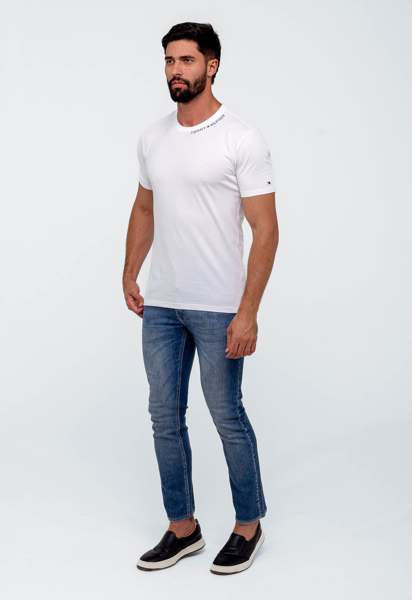 Camiseta Tommy Hilfiger Logo Gola - Henri Store