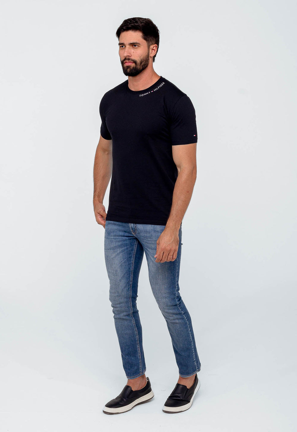 Camiseta Tommy Hilfiger Logo Gola - Henri Store