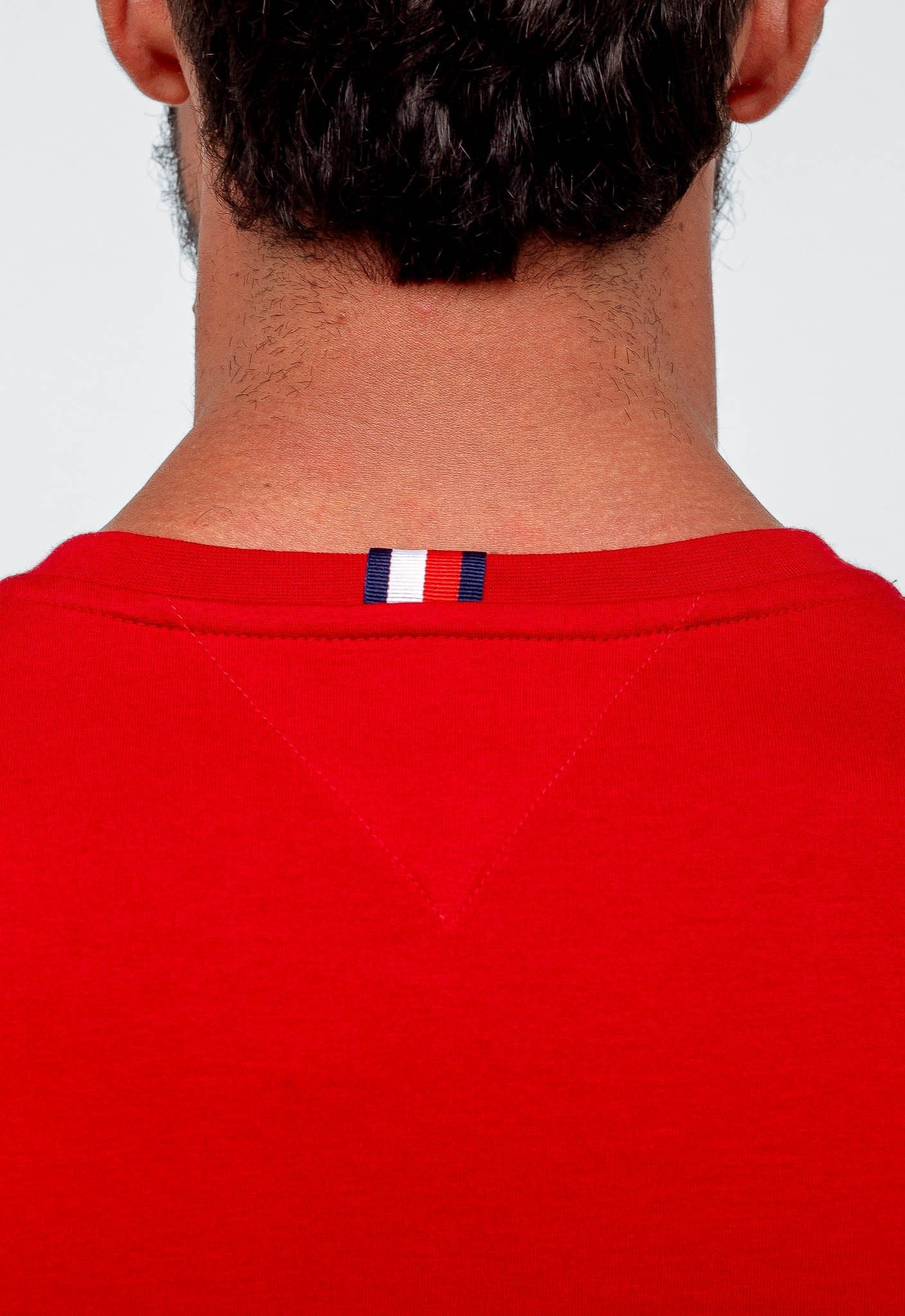 Camiseta Tommy Hilfiger Logo Gola - Henri Store