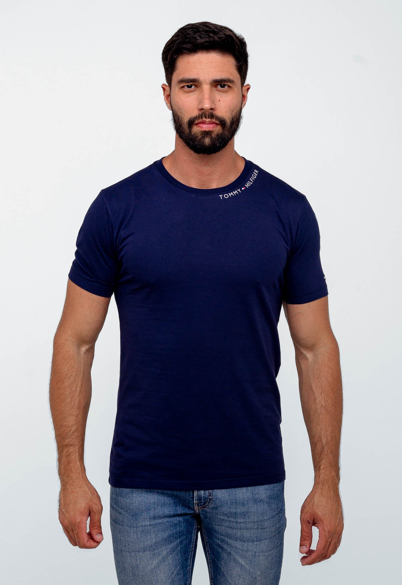 Camiseta Tommy Hilfiger Logo Gola - Henri Store