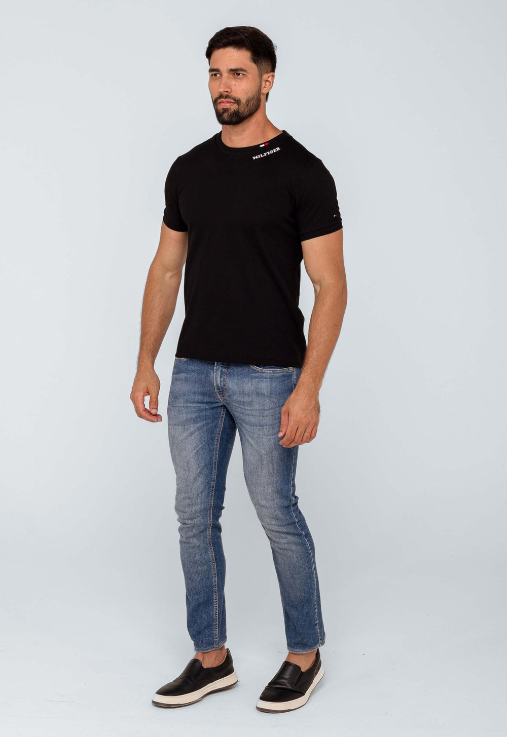 Camiseta Tommy Hilfiger Logo Linear - Henri Store