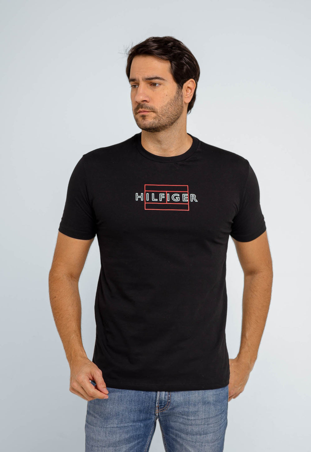 Camiseta Tommy Hilfiger Logo Outline - Henri Store