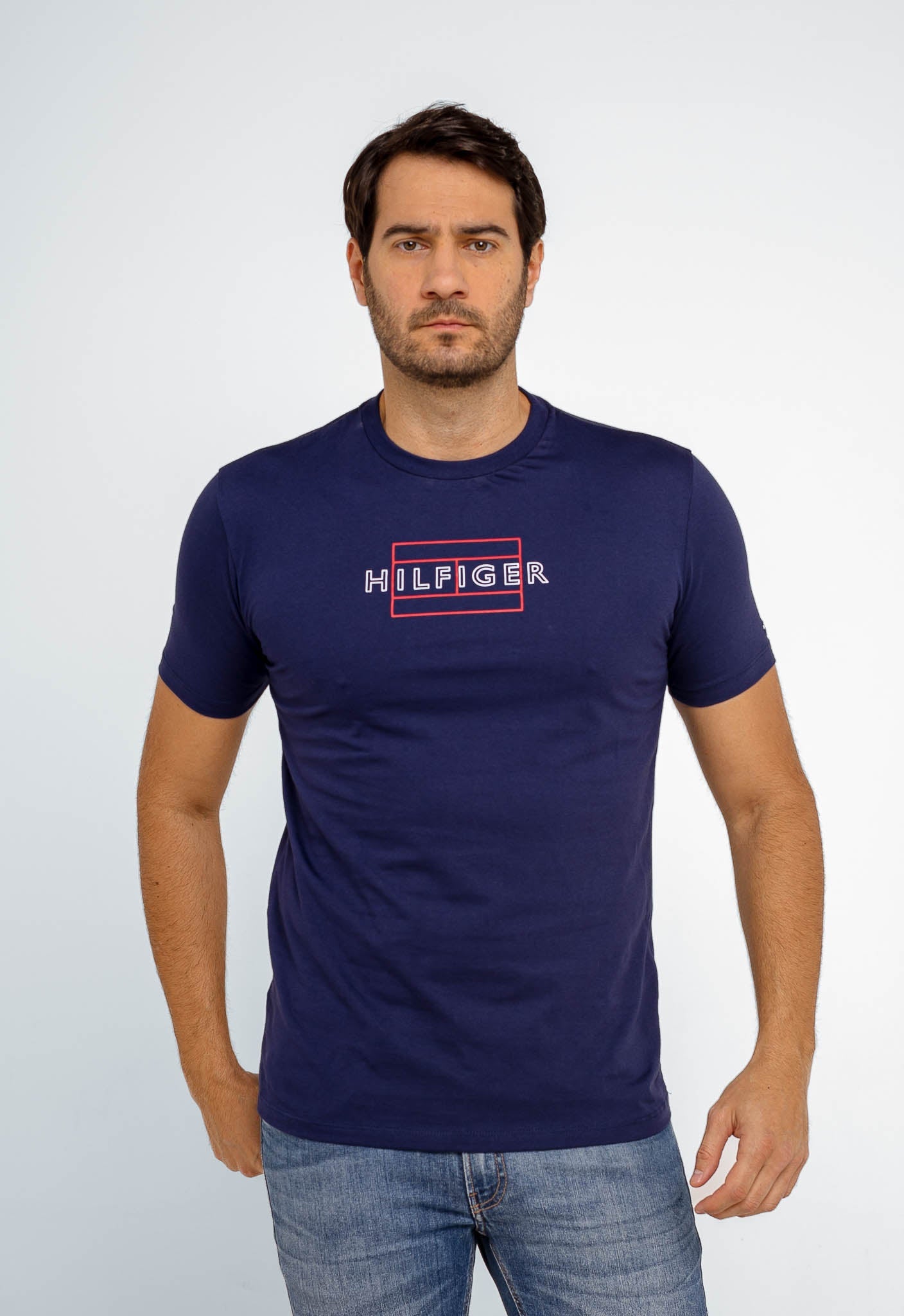 Camiseta Tommy Hilfiger Logo Outline - Henri Store