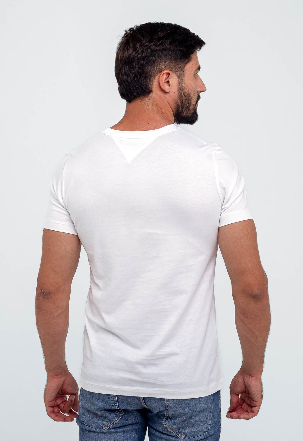 Camiseta Tommy Hilfiger Logo Outline - Henri Store
