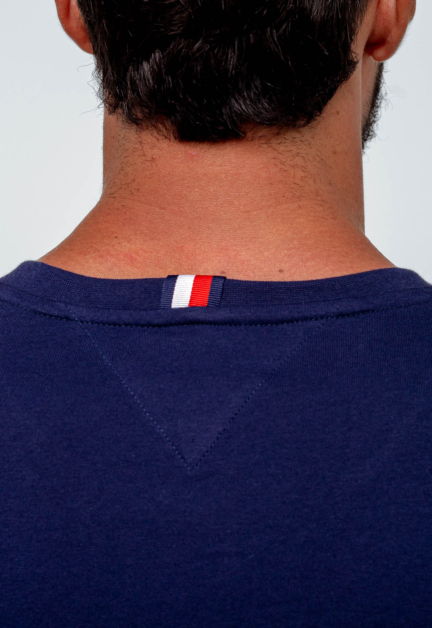 Camiseta Tommy Hilfiger Logo Peito Est.1985 - LIVE - Henri Store