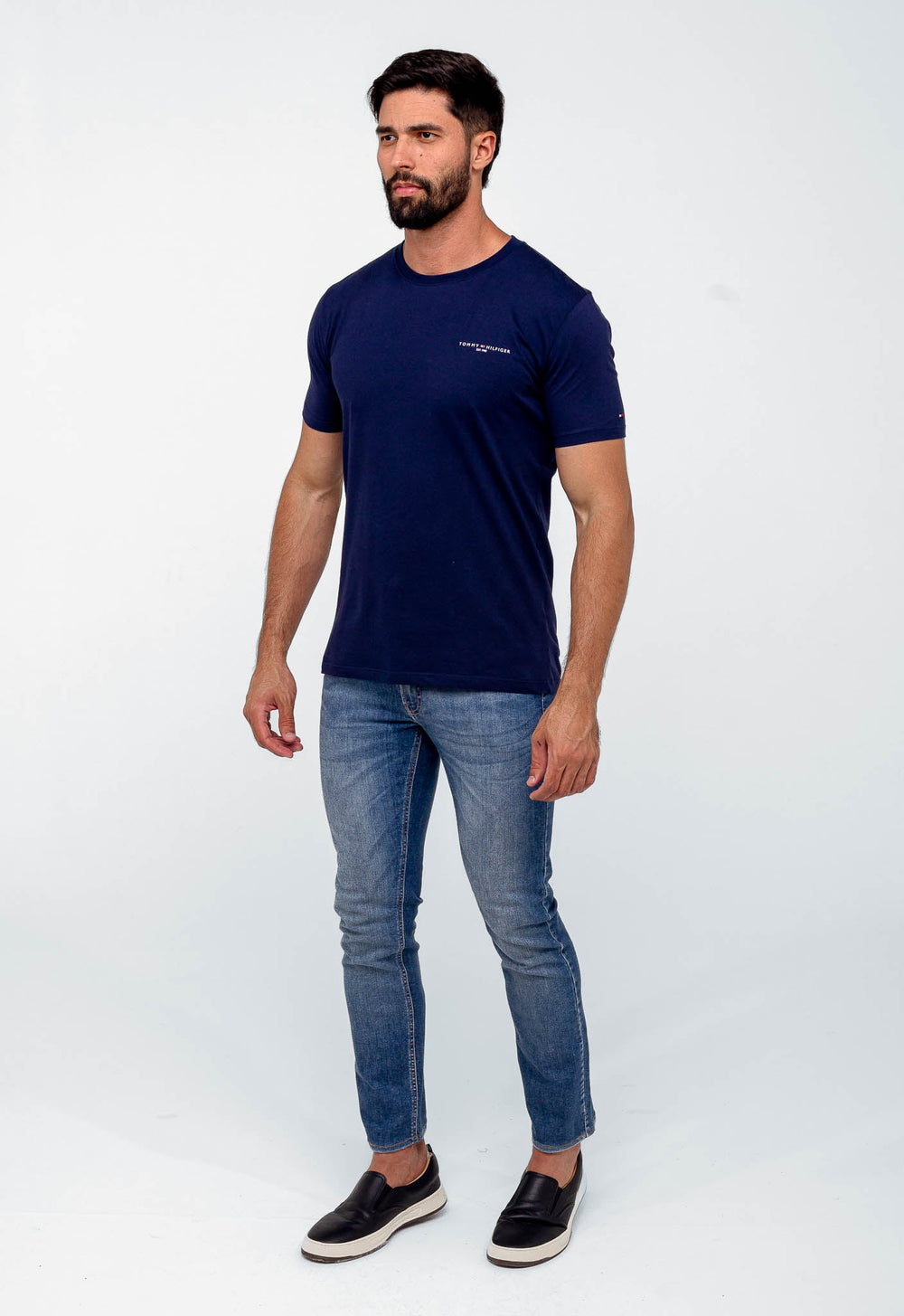 Camiseta Tommy Hilfiger Logo Peito Est.1985 - LIVE - Henri Store