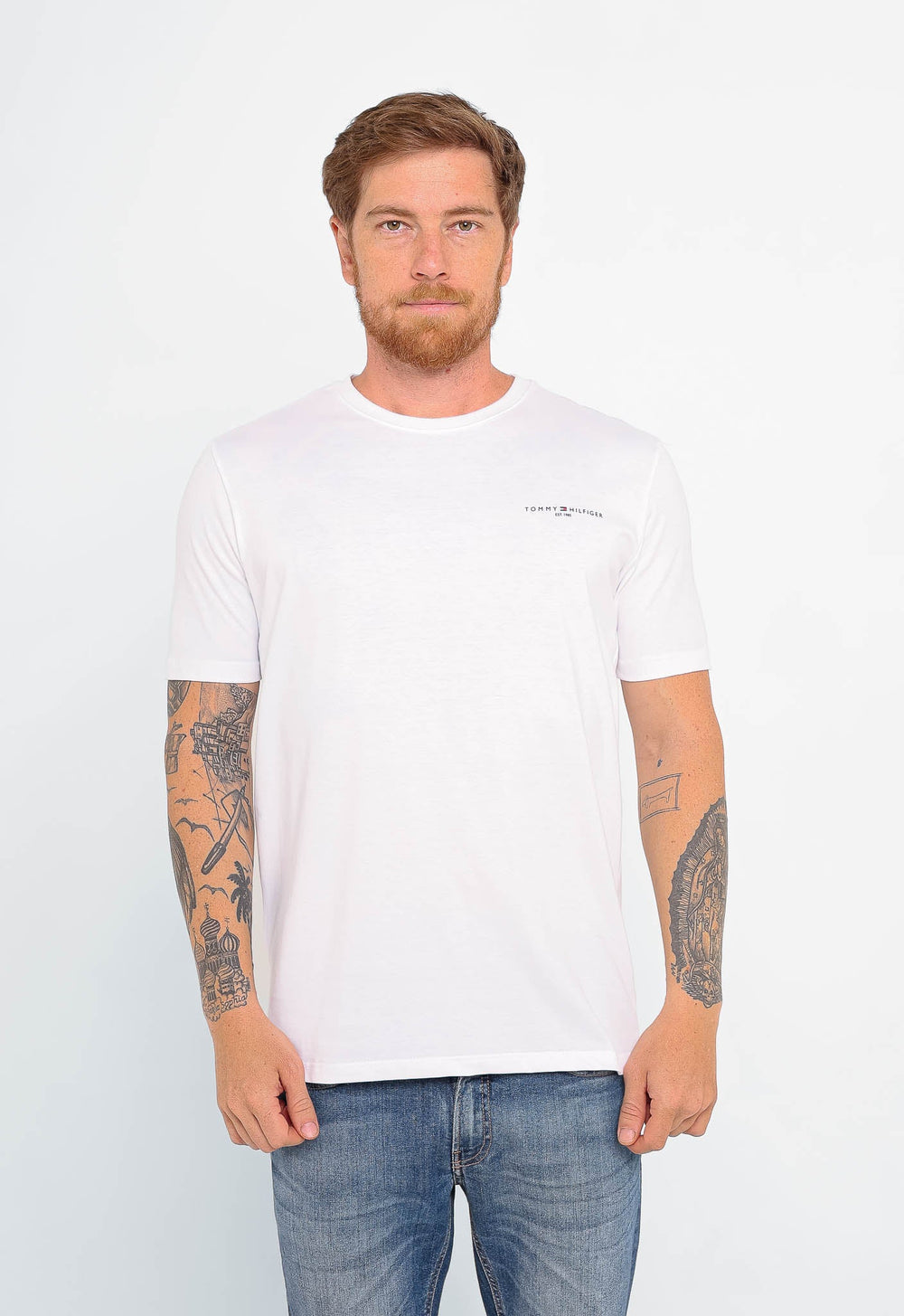 Camiseta Tommy Hilfiger Logo Peito Est.1985 - LIVE - Henri Store