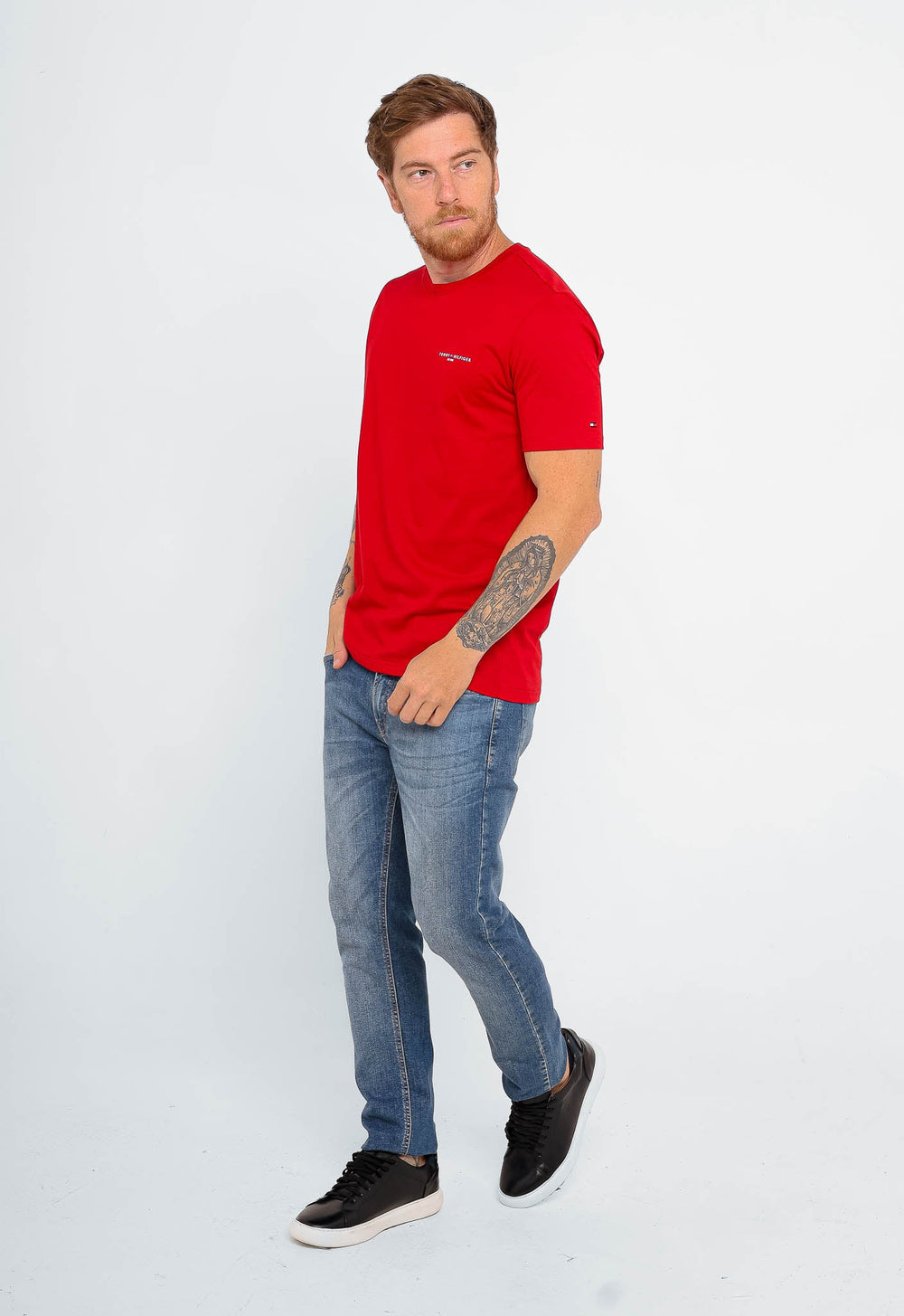 Camiseta Tommy Hilfiger Logo Peito Est.1985 - LIVE - Henri Store