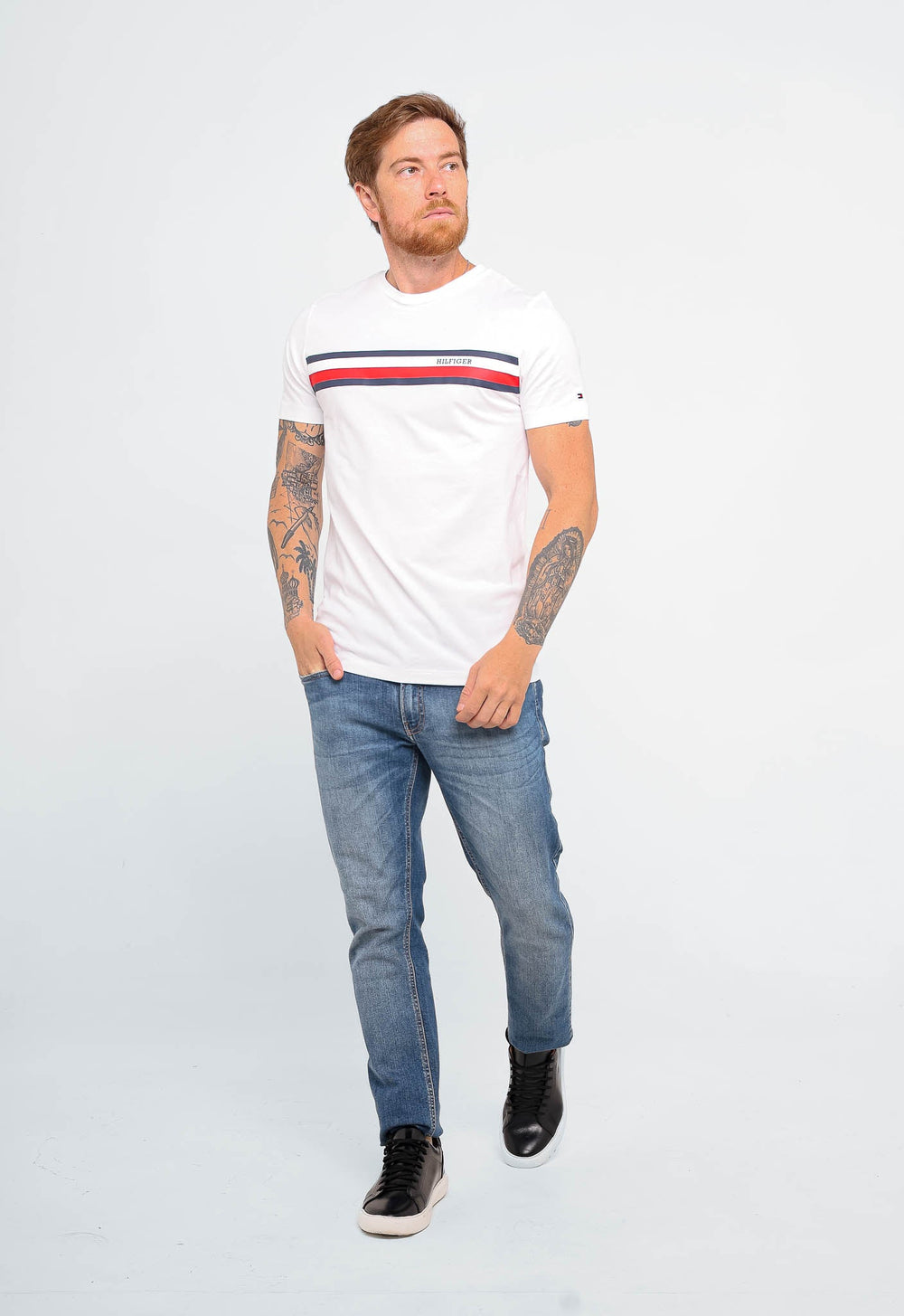 Camiseta Tommy Hilfiger Logo Range - Henri Store