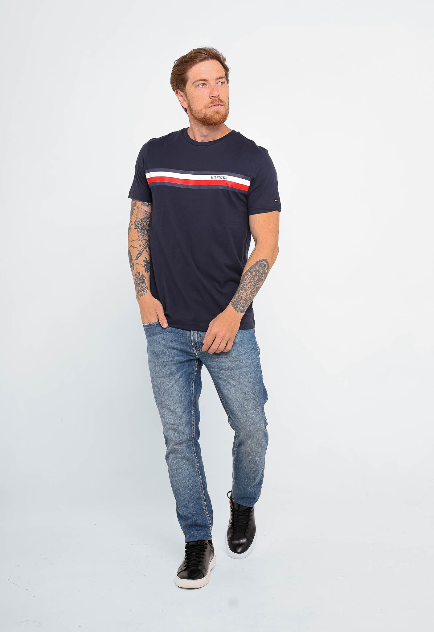 Camiseta Tommy Hilfiger Logo Range - Henri Store