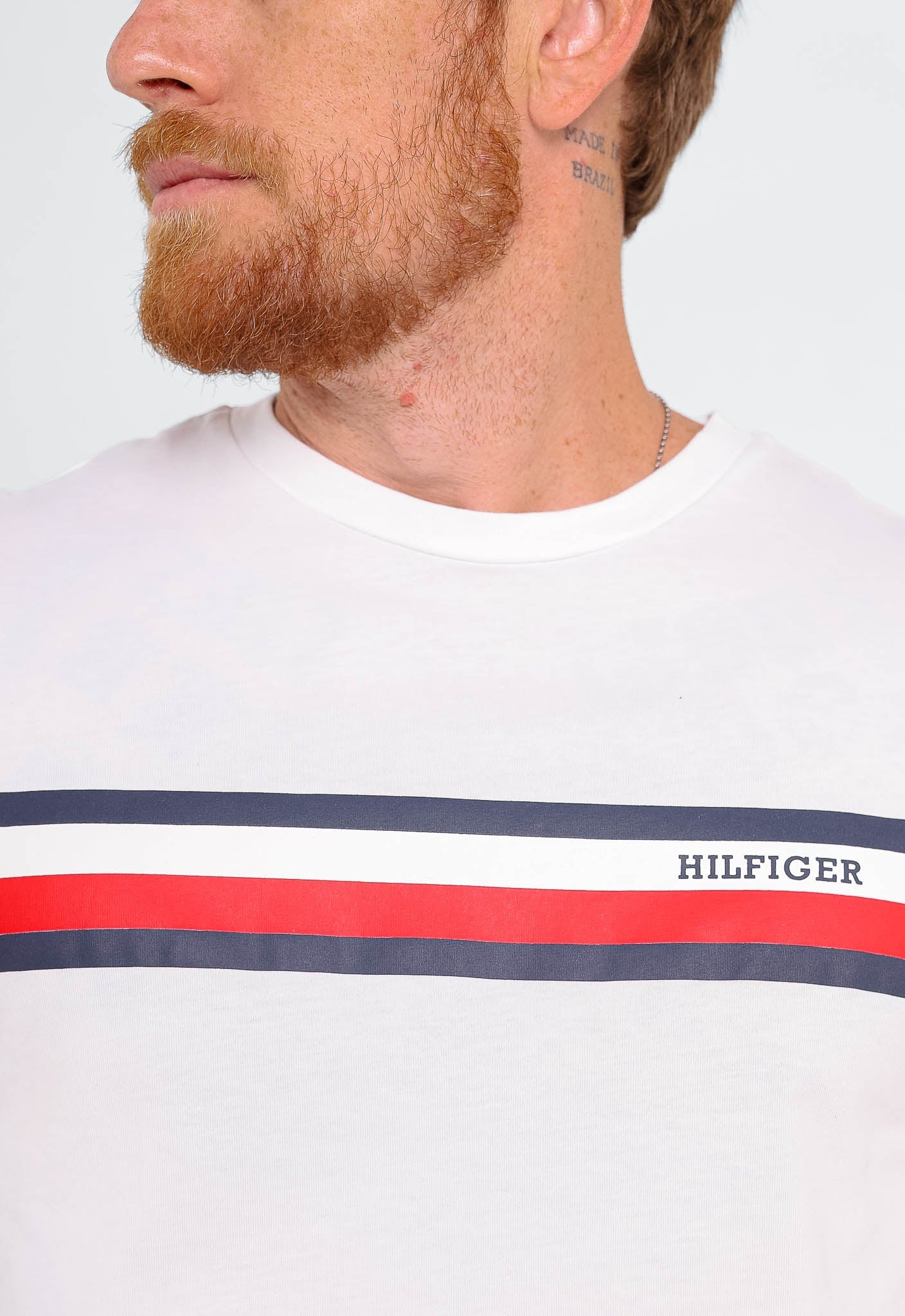 Camiseta Tommy Hilfiger Logo Range - Henri Store