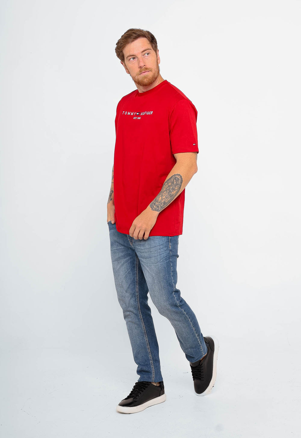 Camiseta Tommy Hilfiger Logo Tee Est. 1985 - Sale -LIVE - Henri Store
