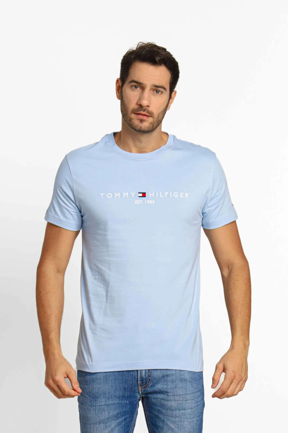 Camiseta Tommy Hilfiger Logo Tee Est. 1985 - Sale -LIVE - Henri Store