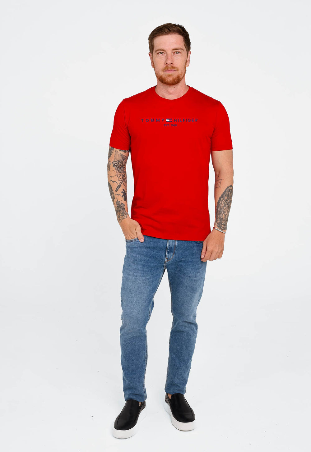 Camiseta Tommy Hilfiger Logo Tee- LIVE - Henri Store