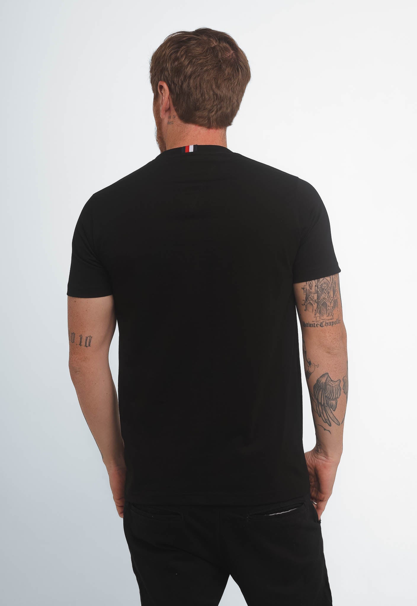 Camiseta Tommy Hilfiger Logo Tee- LIVE - Henri Store