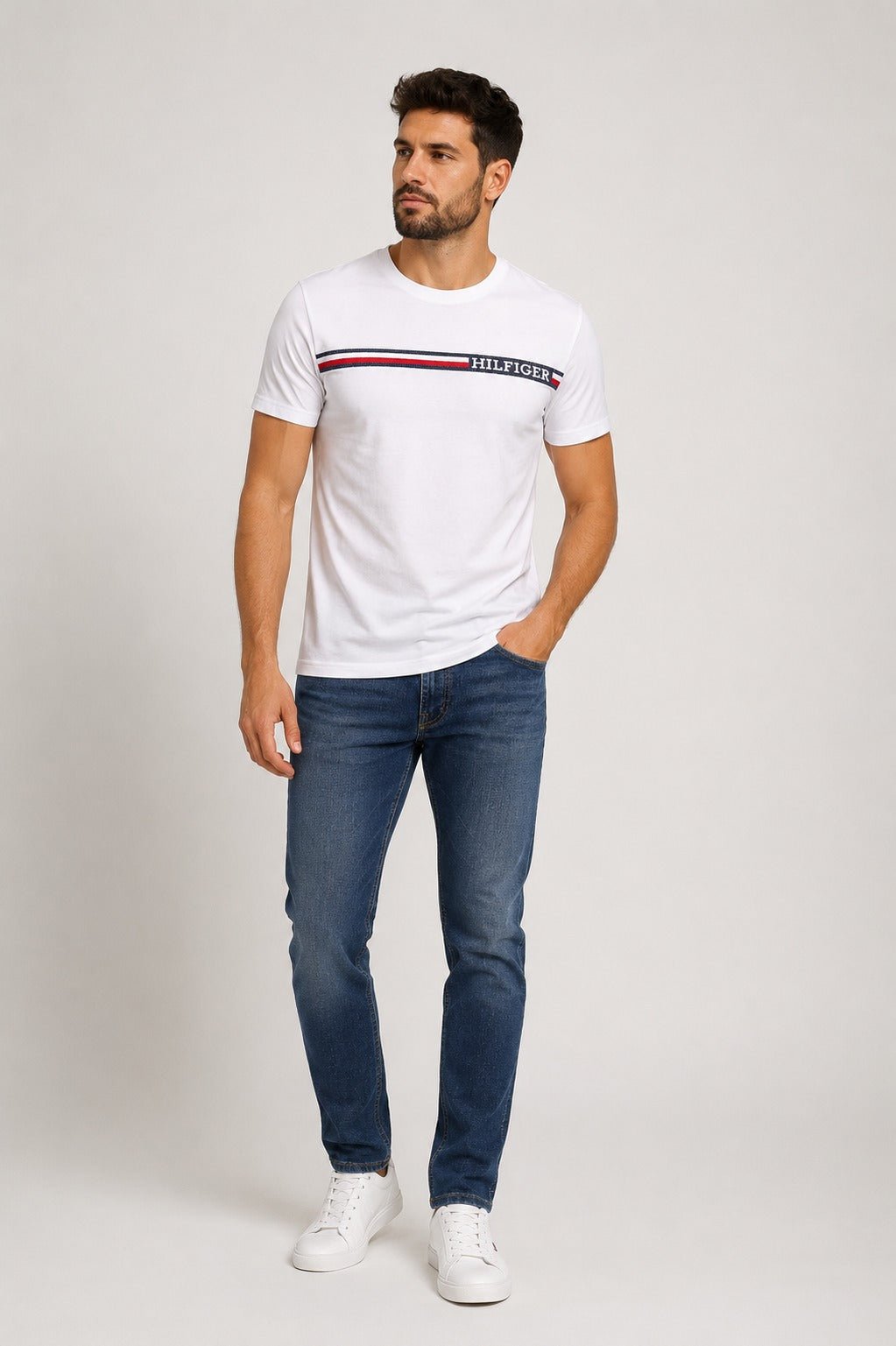 Camiseta Tommy Hilfiger Monotype Chest Stripe - Henri Store