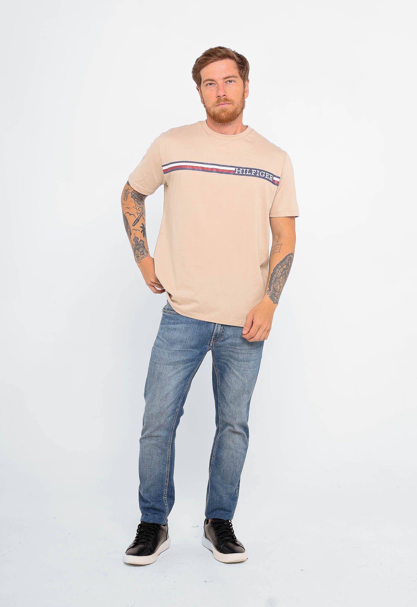 Camiseta Tommy Hilfiger Monotype Chest Stripe - Henri Store