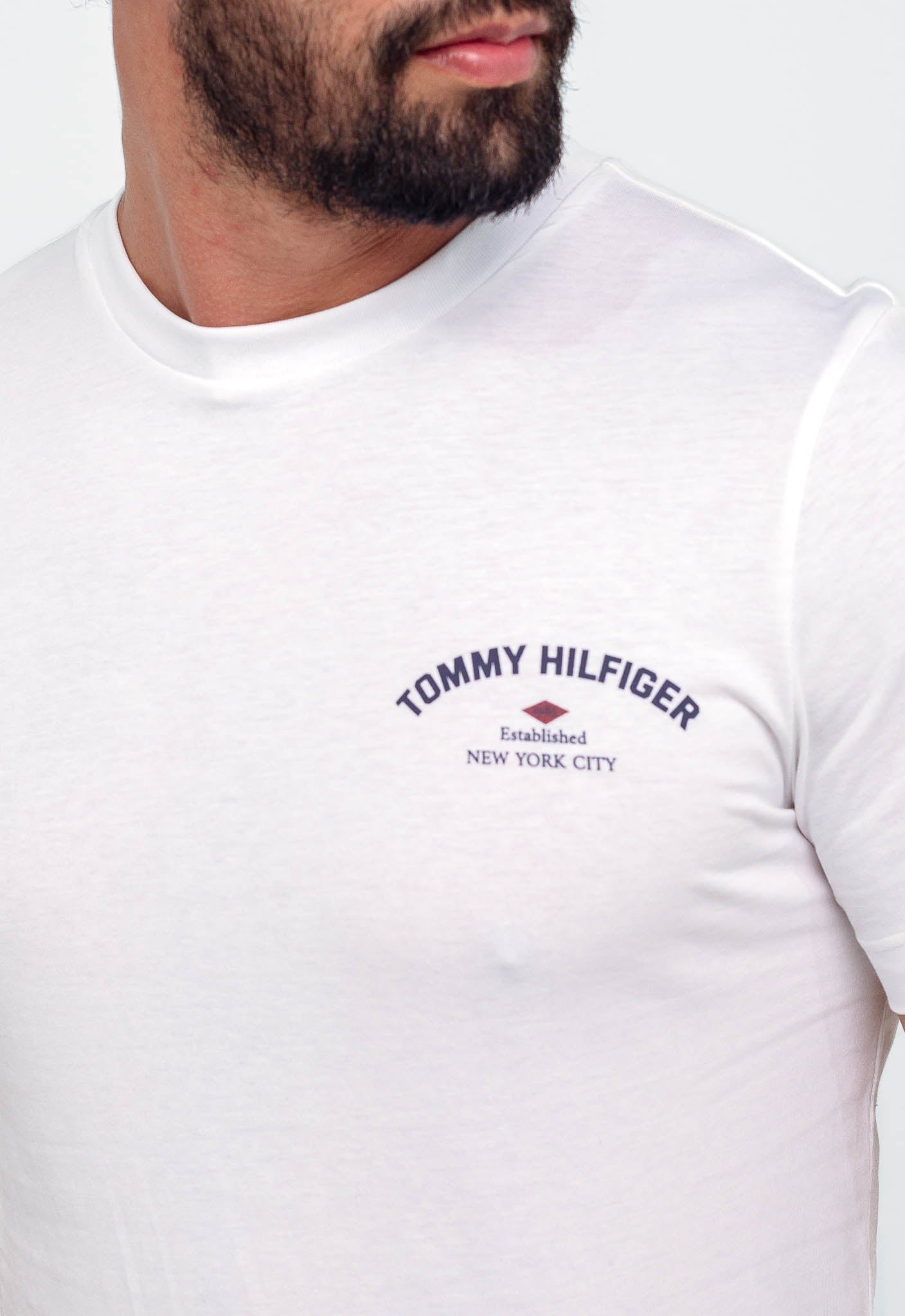 Camiseta Tommy Hilfiger Monotype Pocket Tee - Henri Store