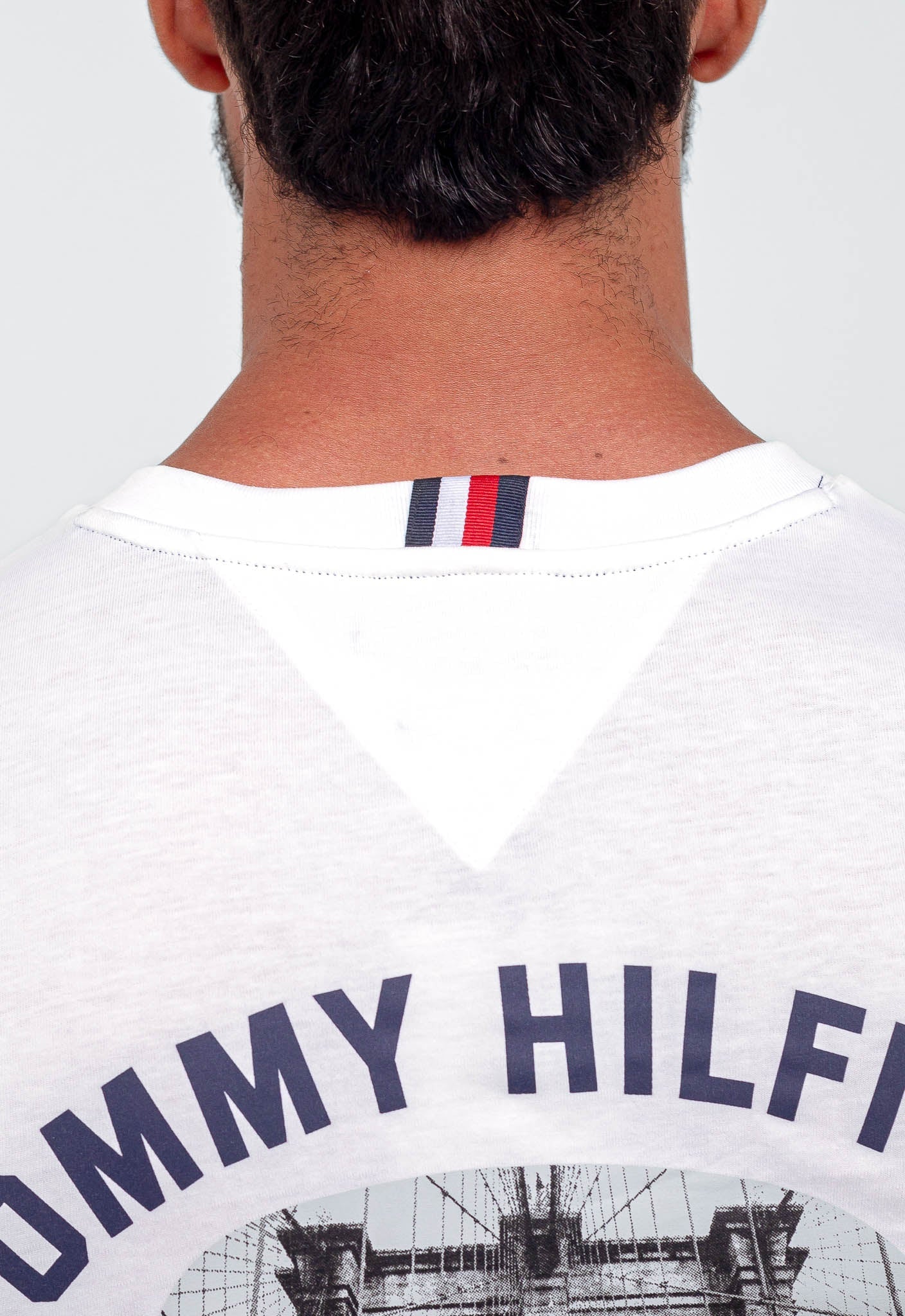 Camiseta Tommy Hilfiger Monotype Pocket Tee - Henri Store