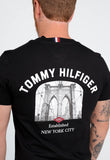 Camiseta Tommy Hilfiger Monotype Pocket Tee - Henri Store