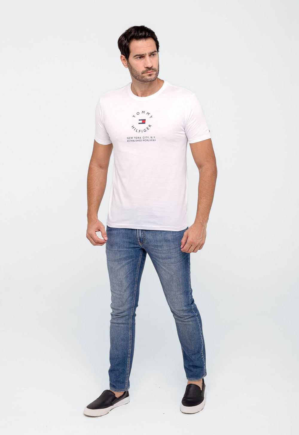 Camiseta Tommy Hilfiger New York City Established - LIVE - Henri Store
