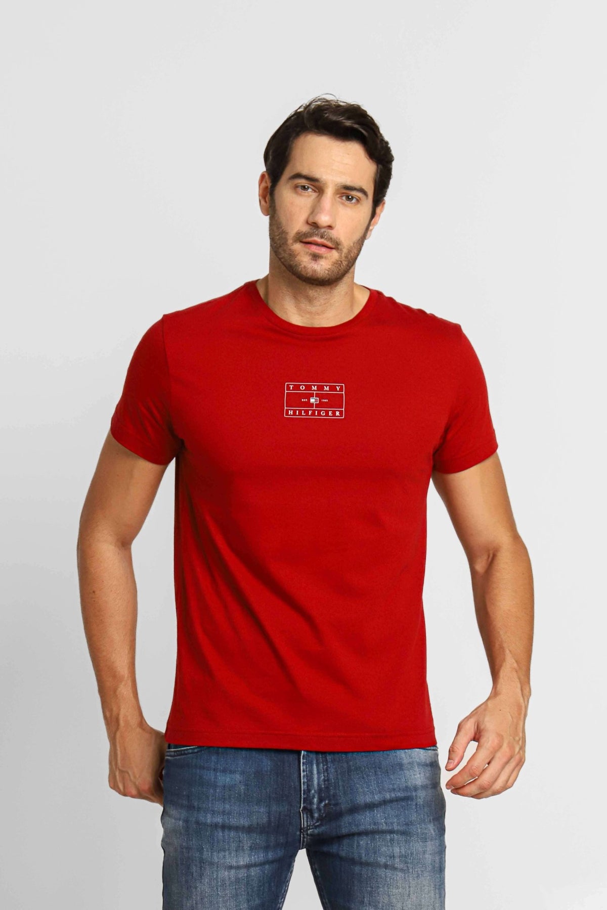 Camiseta Tommy Hilfiger Vermelho Estampa Quadrada - Henri Store