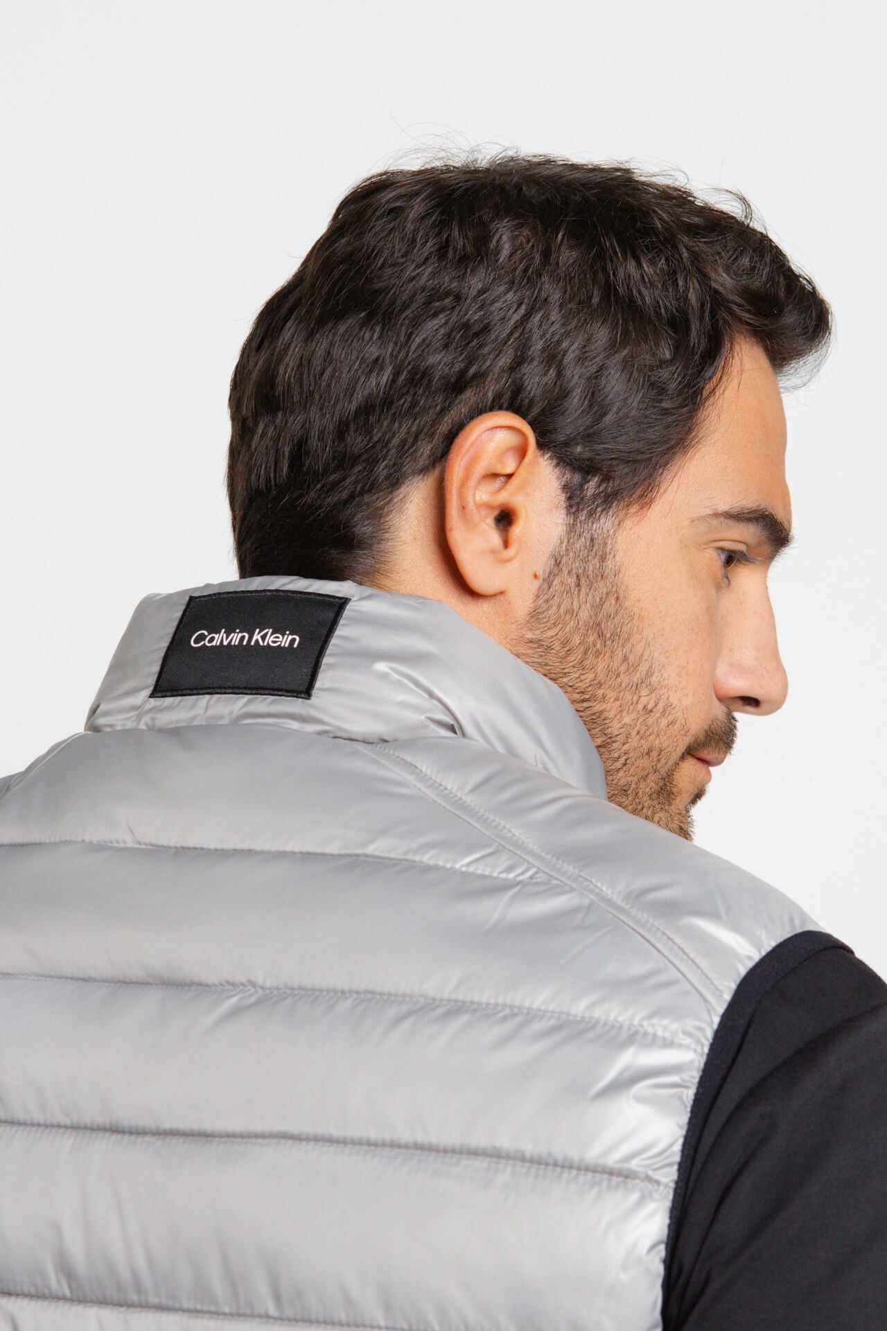 Colete Calvin Klein Matelassê Logo Lateral - LIVE - Henri Store