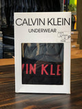 CUECAS CALVIN KLEIN KIT 2 CUECAS TRUNK SEM COSTURA PRETO + CINZA ESCURO - Henri Store