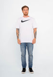 Camiseta Nike Logo Central.
