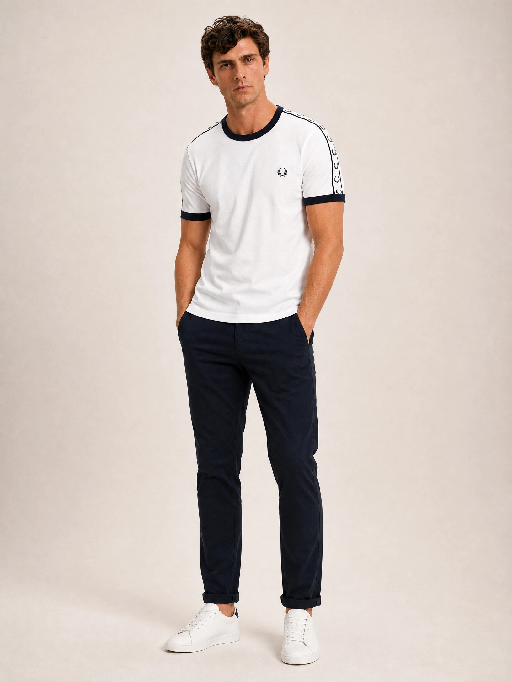 Camiseta Fred Perry Faixa Ombro