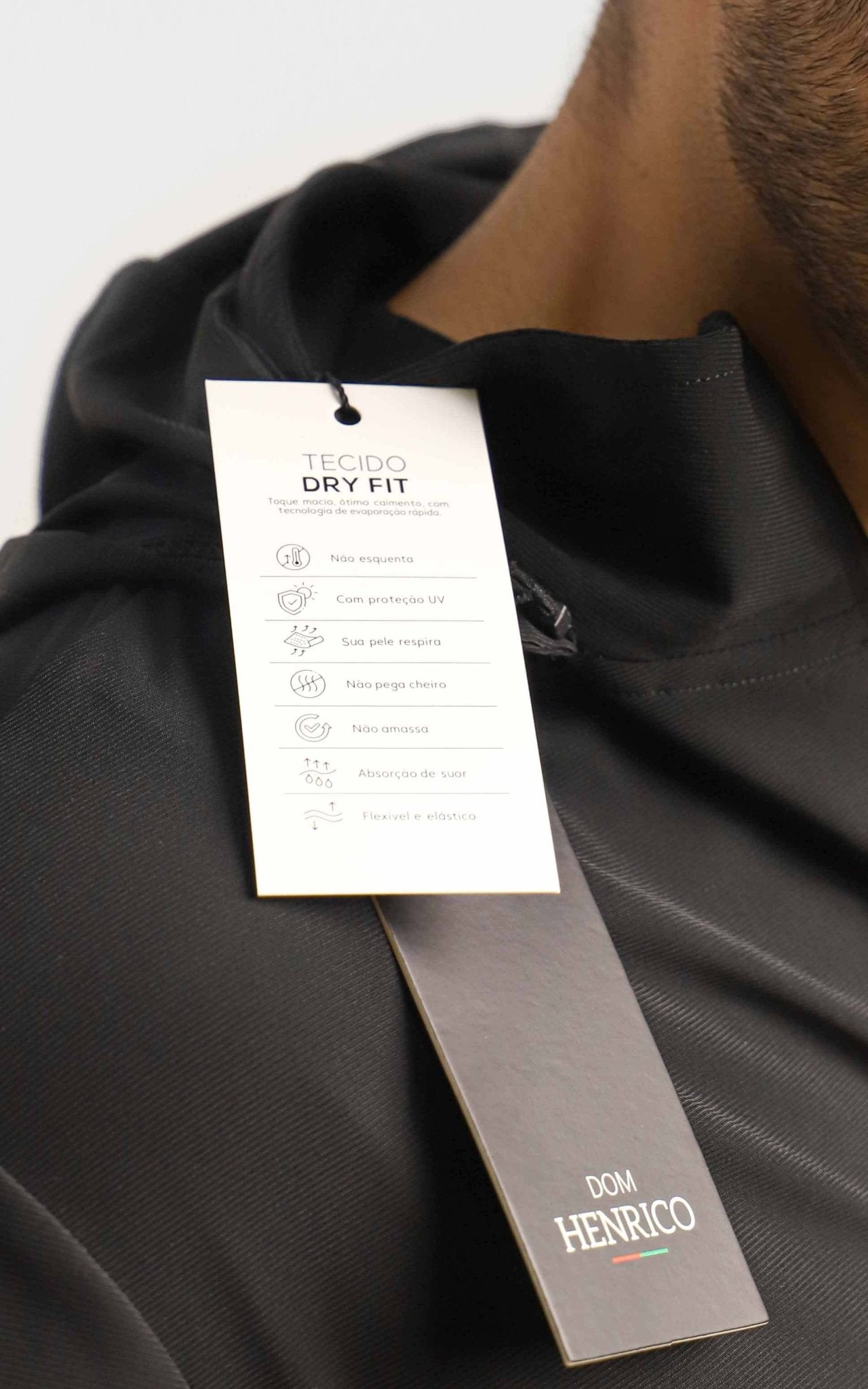 Jaqueta Dom Henrico Dry Fit Capuz Removível Preto - Live - Henri Store