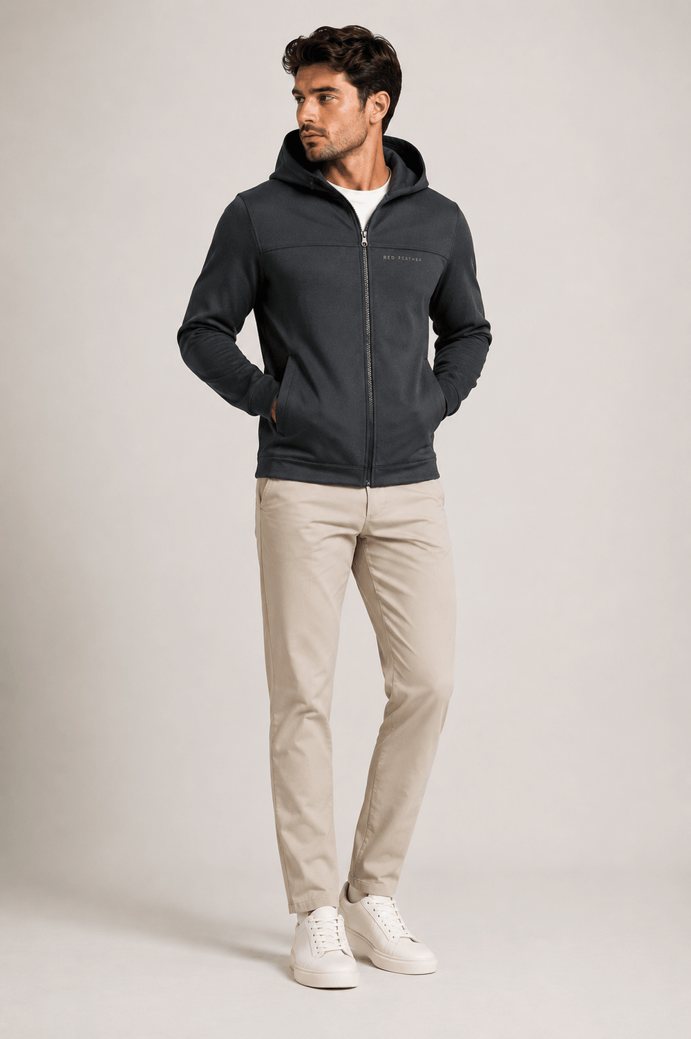 Jaqueta Red Feather Overcoat Neoprene Preta - Live - Henri Store