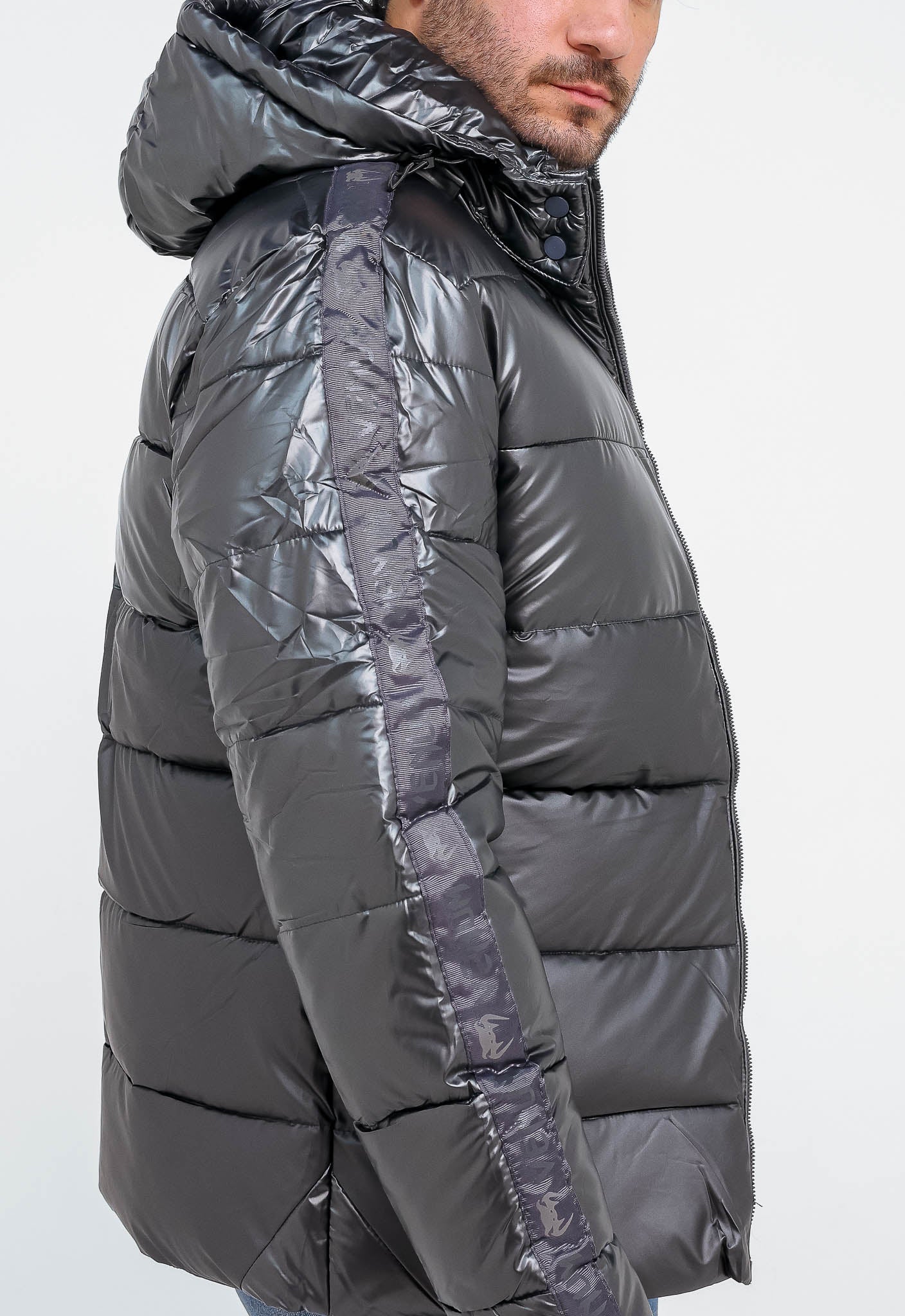 Jaqueta Venum Cinza Nylon Puffer Detalhe Lateral Vnm228035 - Henri Store
