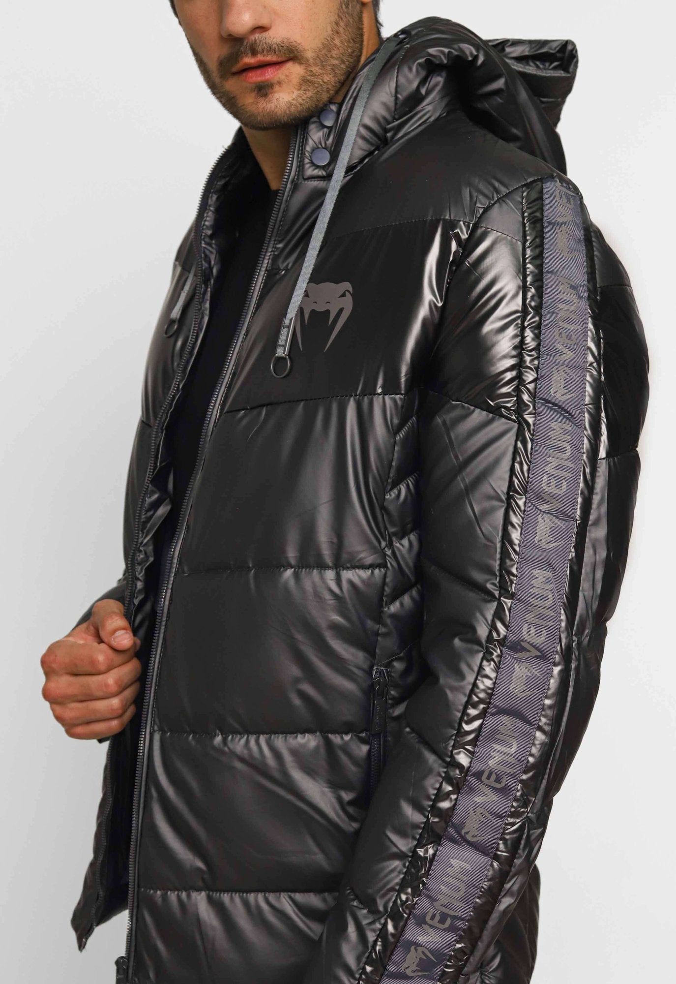 Jaqueta Venum Nylon Puffer Basic Cinza VNM228027 - Live - Henri Store