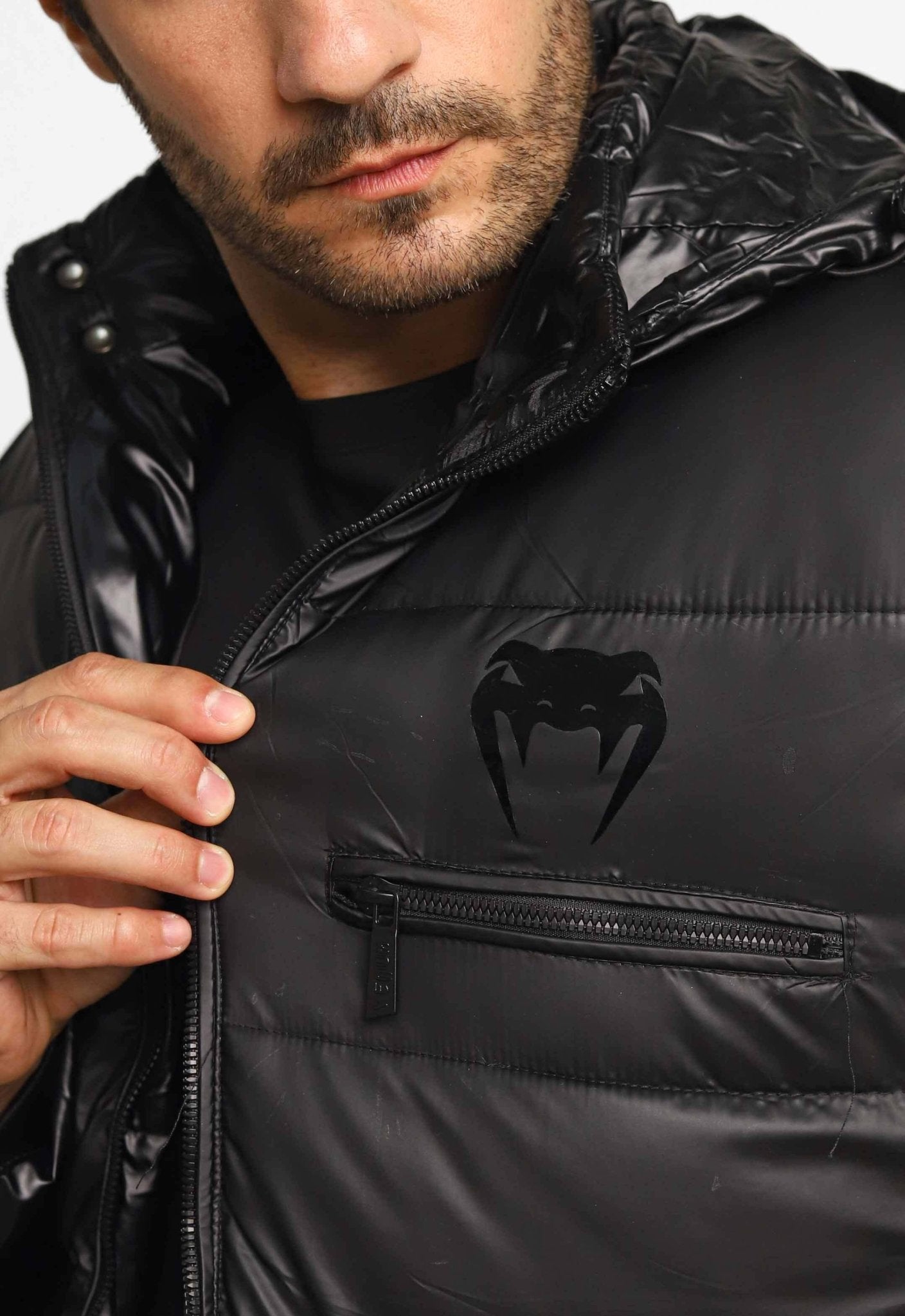 Jaqueta Venum Nylon Puffer Ziper Peito Preta VNM228026 - Henri Store