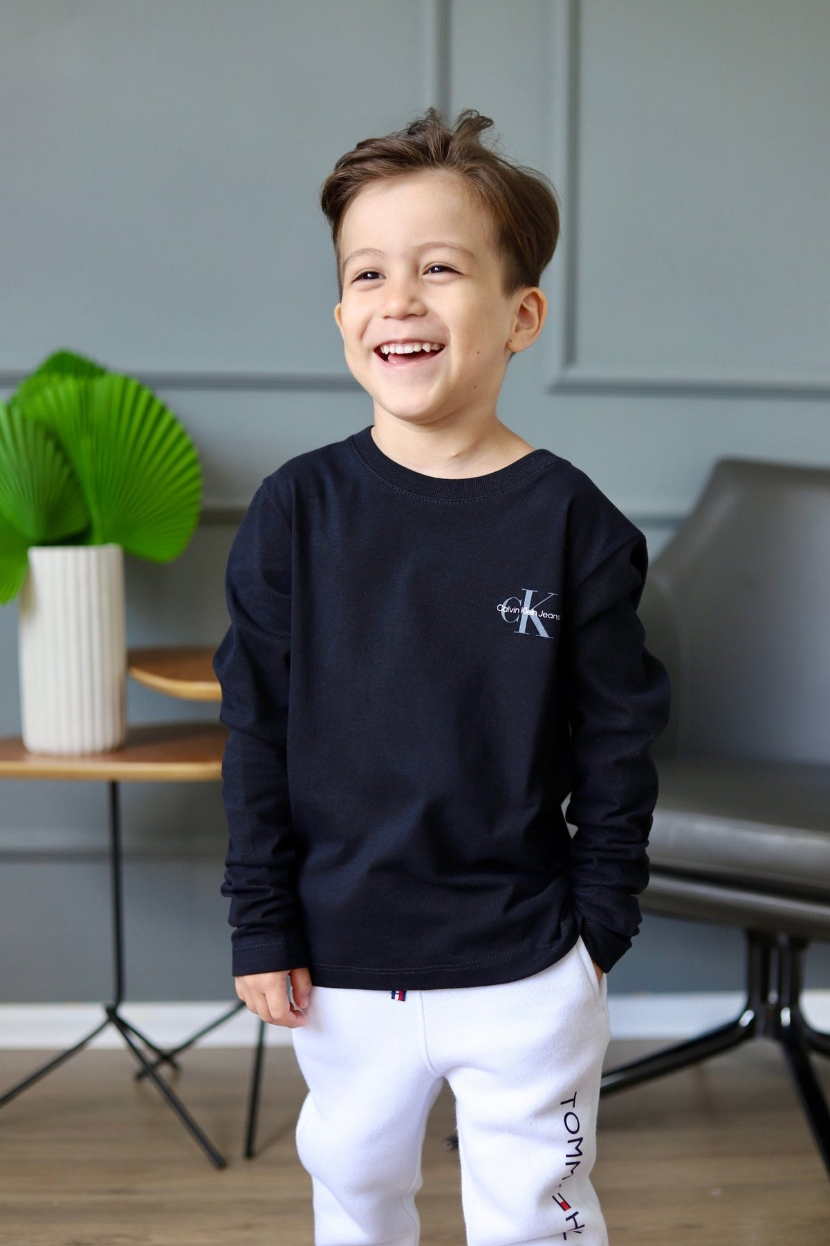 Manga Longa Calvin Klein Jeans Reissue Preta Infantil - Henri Store