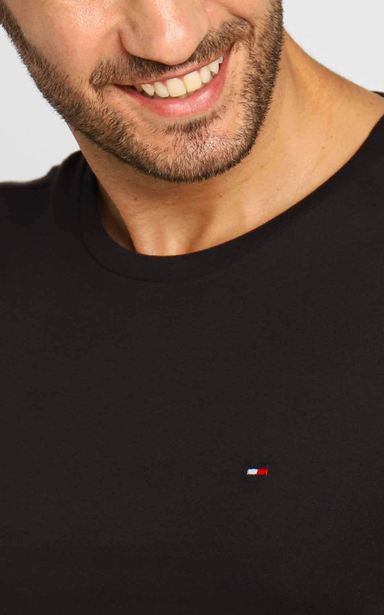 Manga Longa Tommy Hilfiger Basica Preto - Henri Store