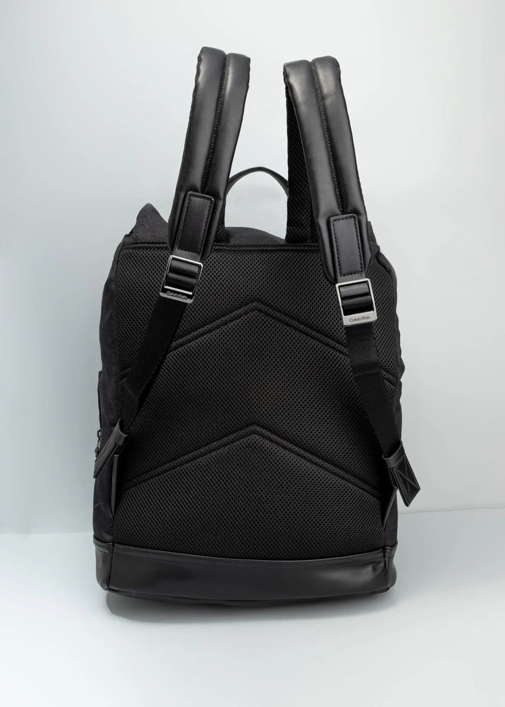 Mochila Calvin Klein Bolsos Frontais Preta - Henri Store