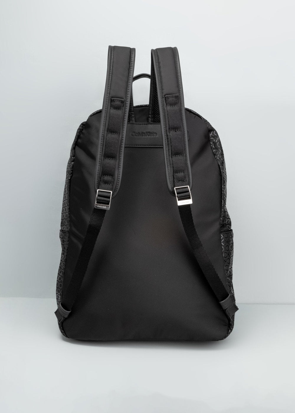 Mochila Calvin Klein Monograma Frontal Preto - Henri Store