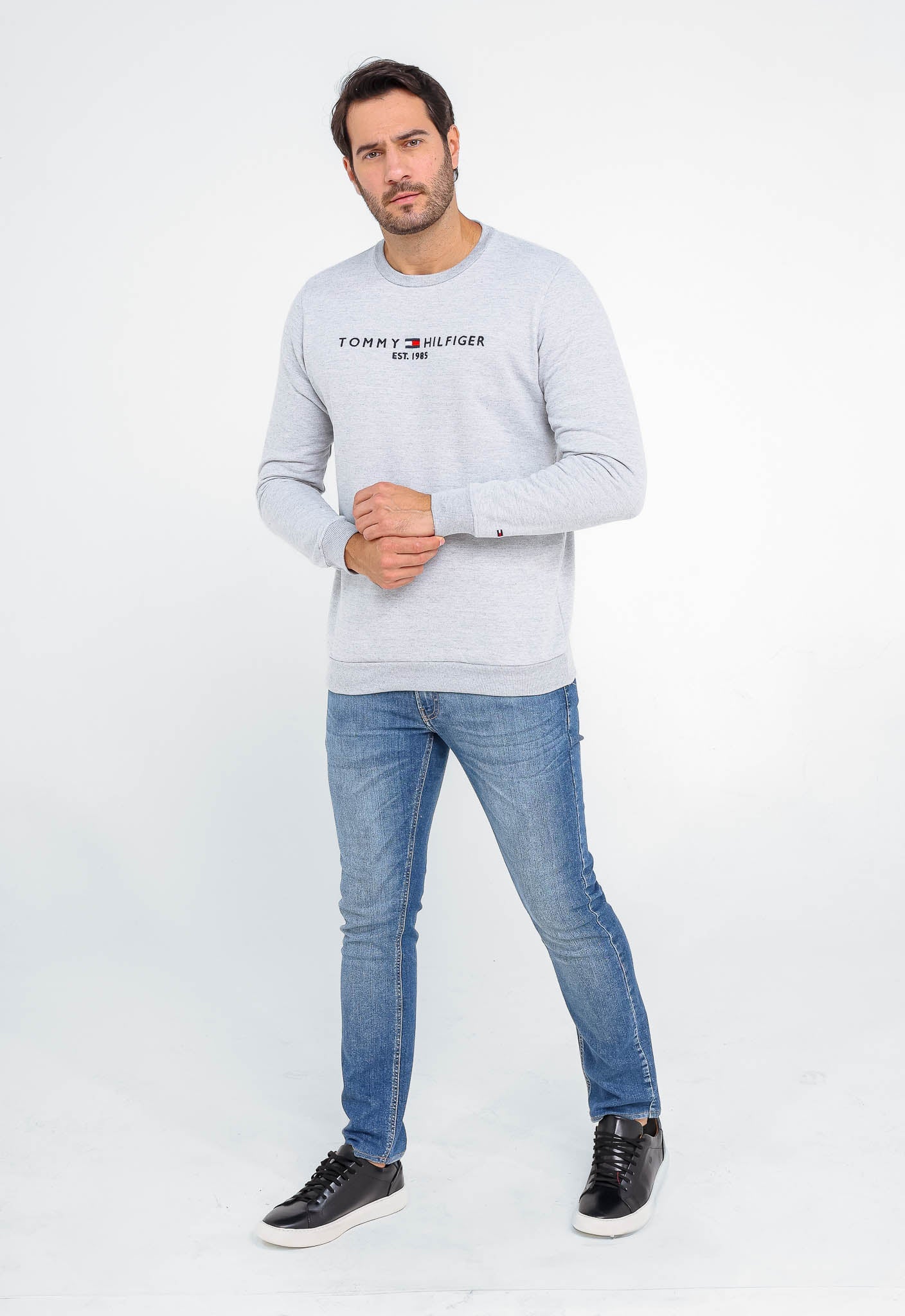 Moletom Tommy Hilfiger Logo Sweatshirt S/ Capuz - Henri Store