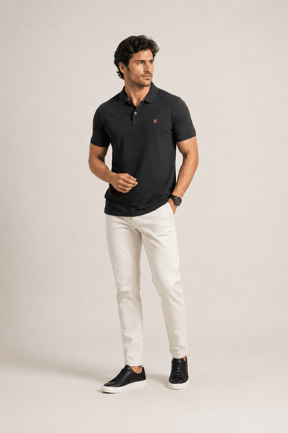 Polo Masculina Izod Manga Curta Básica Preta com Logo Vermelho - LIVE - Henri Store