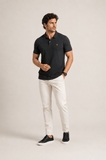 Polo Masculina Izod Manga Curta Básica Preta com Logo Vermelho - LIVE - Henri Store
