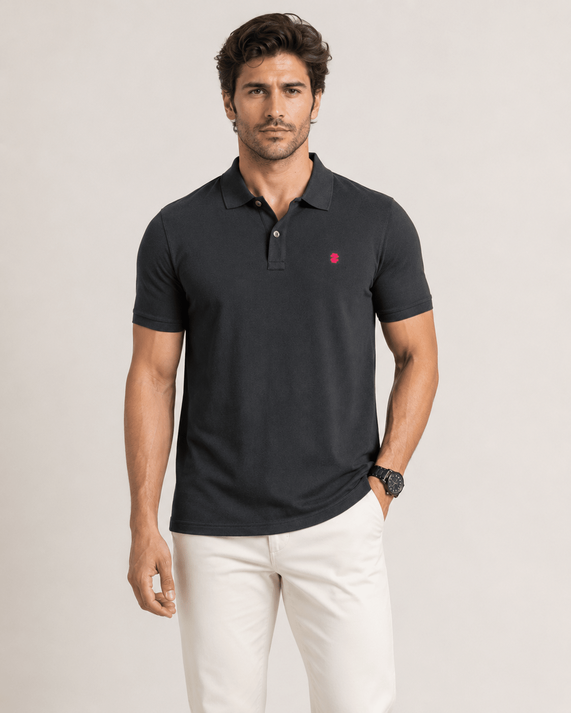 Polo Masculina Izod Manga Curta Básica Preta com Logo Vermelho - LIVE - Henri Store