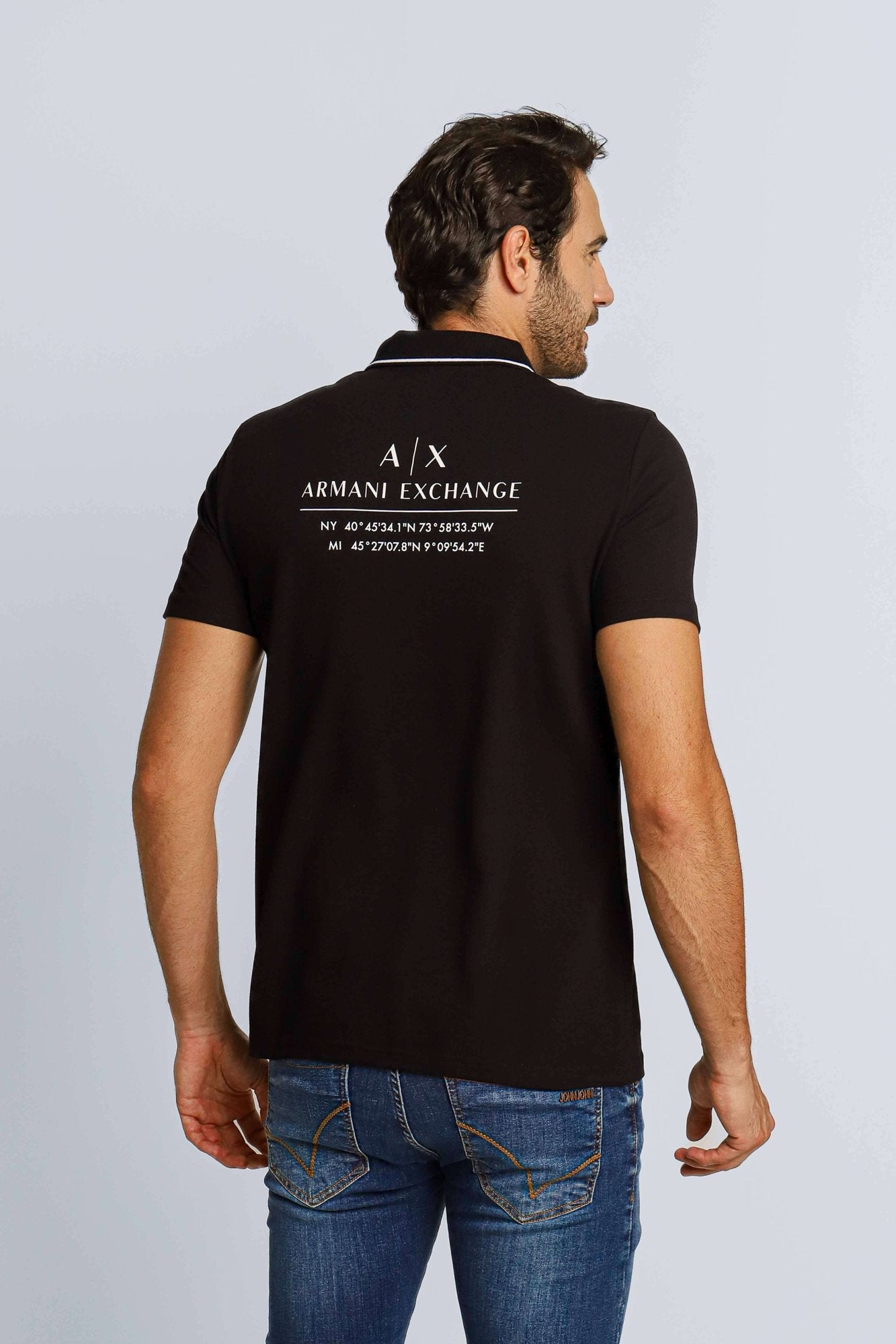 Polo Masculina Regular Armani Exchange com Zíper e Estampa nas Costas Preto - Henri Store