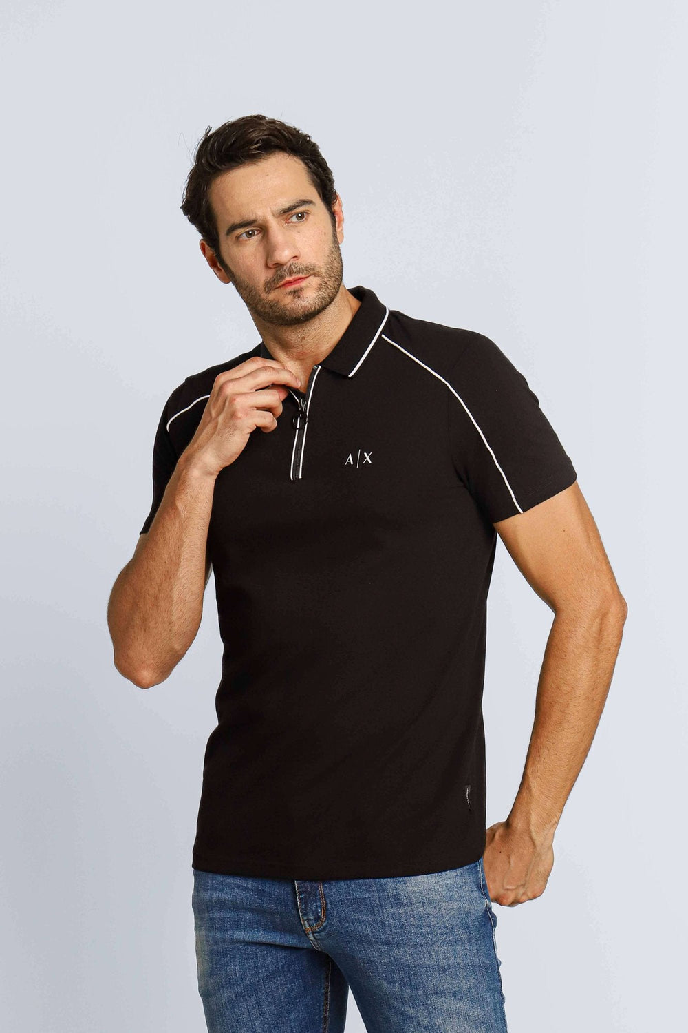 Polo Masculina Regular Armani Exchange com Zíper e Estampa nas Costas Preto - Henri Store