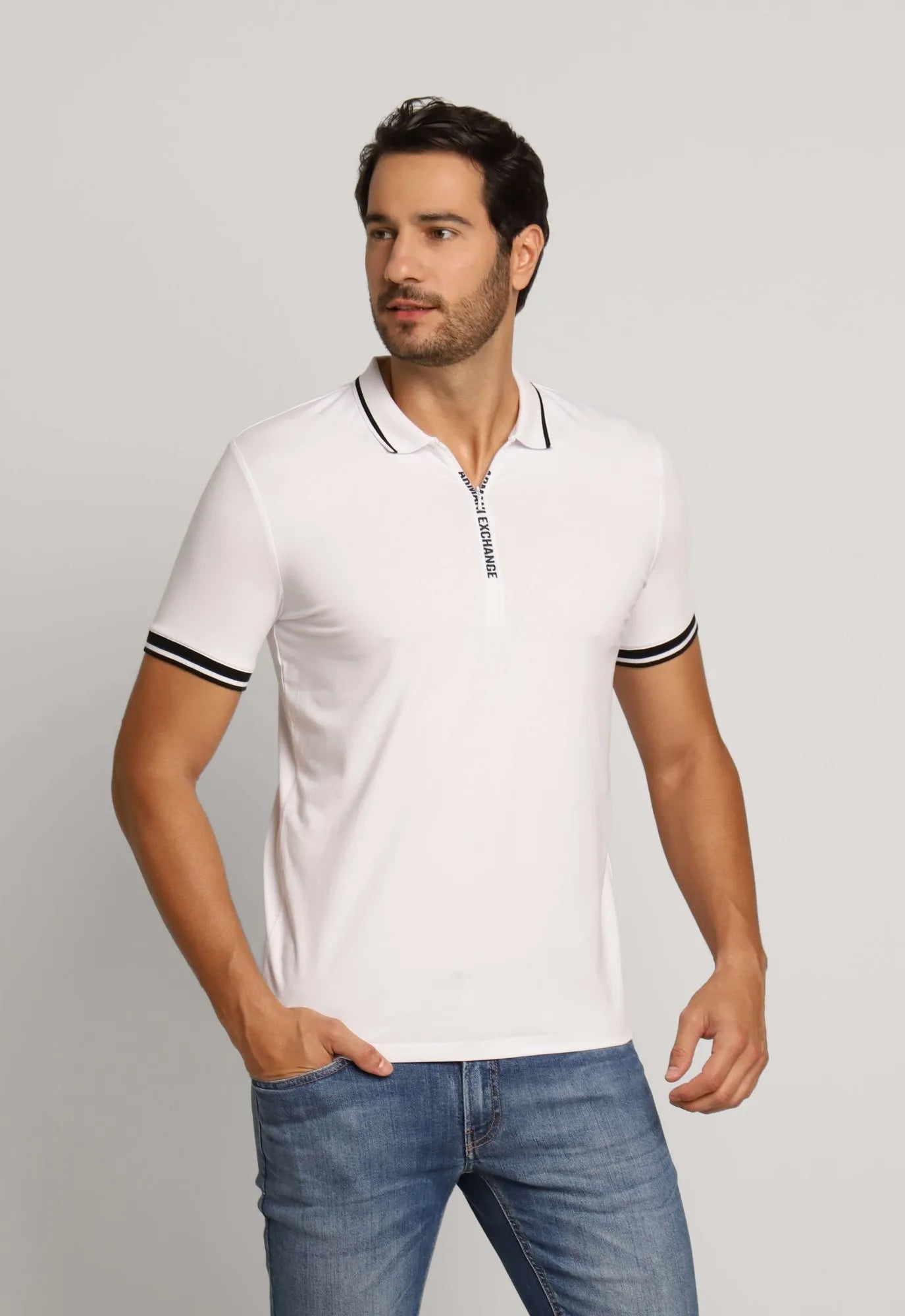 Polo Masculina Regular Armani Exchange com Zíper e Friso na Gola Branco - Henri Store